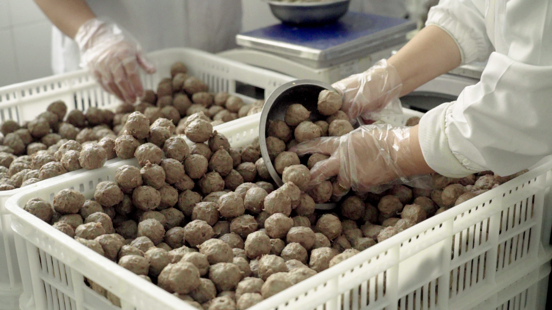 在拼多多年貨節上，多款牛肉丸熱銷。攝影：唐顧笑 朱俊毅.jpg